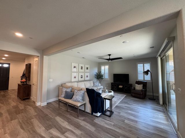 7009 Fox Trot Way, Roseville, CA 95747