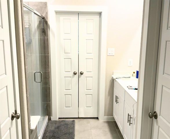 1934 Darlington Oak Drive, Conroe, TX 77304