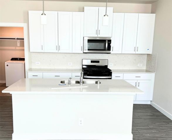 1934 Darlington Oak Drive, Conroe, TX 77304