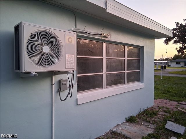 1260 Joerin AVE, North Fort Myers, FL 33903