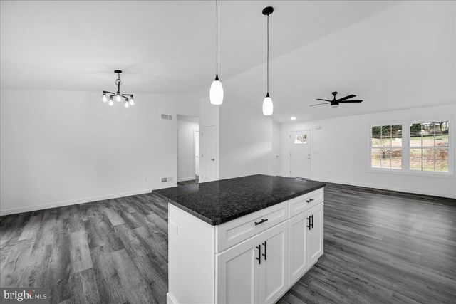 1013 INDIAN DR, Auburn, PA 17922