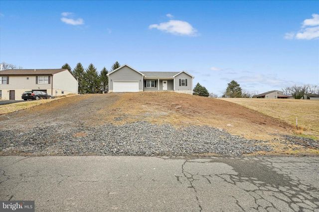 1013 INDIAN DR, Auburn, PA 17922