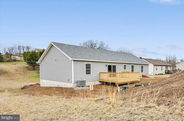 1013 INDIAN DR, Auburn, PA 17922