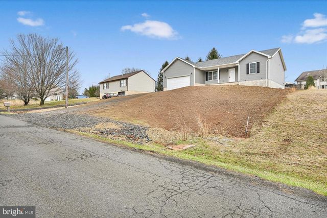 1013 INDIAN DR, Auburn, PA 17922