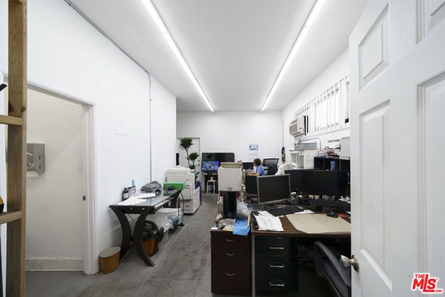 3515 Avalon Boulevard, Los Angeles, CA 90011