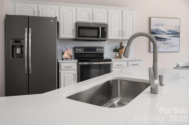 11916 Creek Turn Drive 382, Charlotte, NC 28278