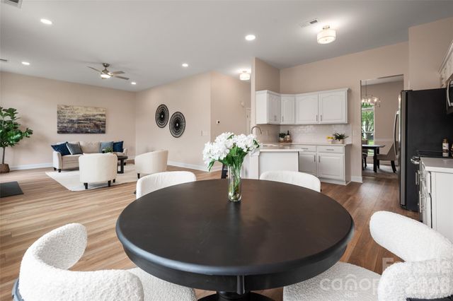 11916 Creek Turn Drive 382, Charlotte, NC 28278