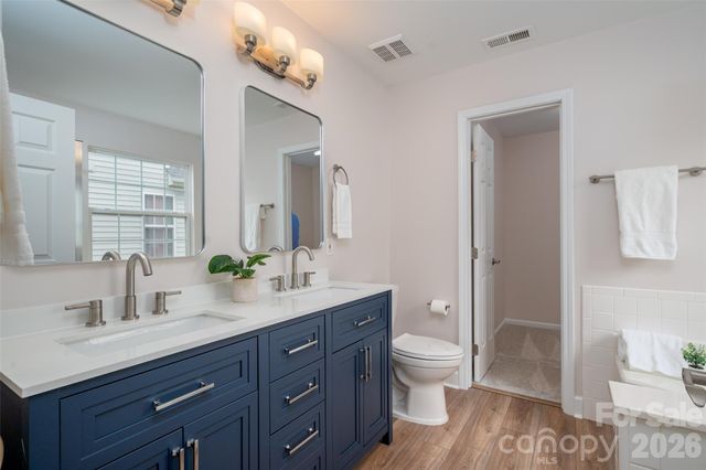11916 Creek Turn Drive 382, Charlotte, NC 28278