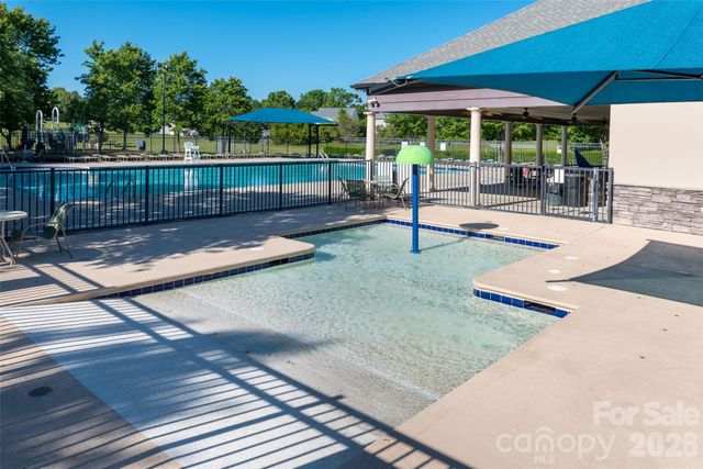 11916 Creek Turn Drive 382, Charlotte, NC 28278
