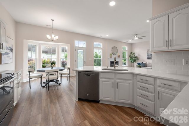 11916 Creek Turn Drive 382, Charlotte, NC 28278