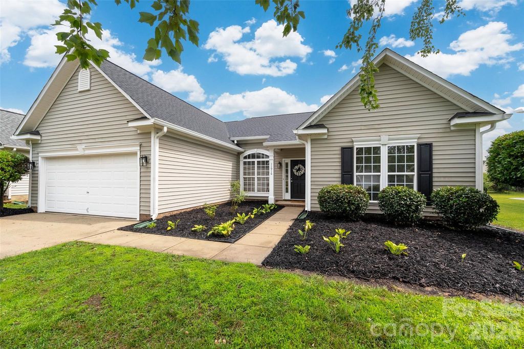 11916 Creek Turn Drive 382, Charlotte, NC 28278