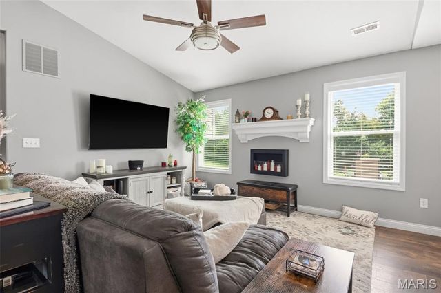 428 Honeysuckle Creek Drive, Wentzville, MO 63385