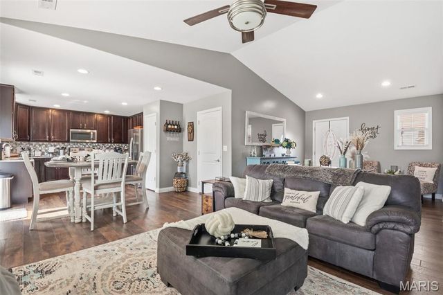 428 Honeysuckle Creek Drive, Wentzville, MO 63385