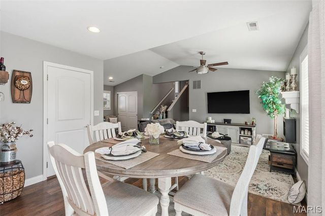 428 Honeysuckle Creek Drive, Wentzville, MO 63385