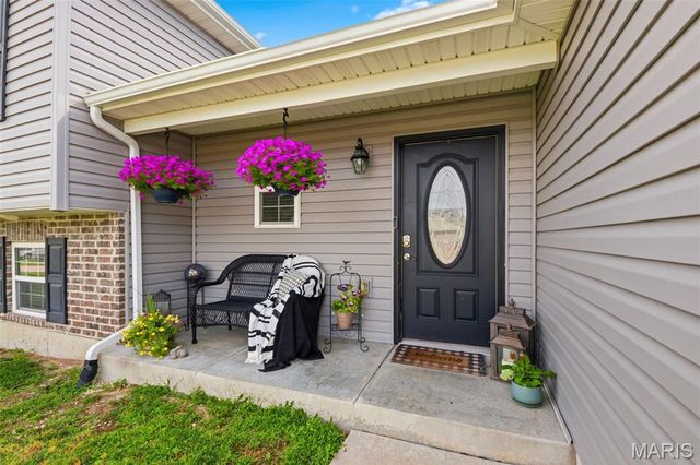 428 Honeysuckle Creek Drive, Wentzville, MO 63385