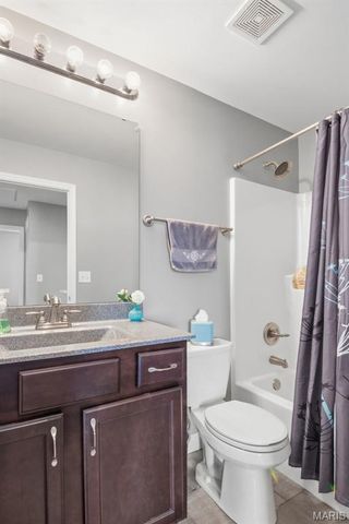 428 Honeysuckle Creek Drive, Wentzville, MO 63385