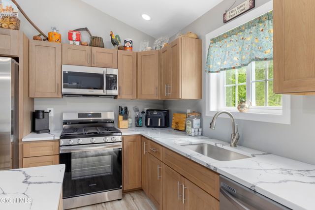 4 Alexander Way, Hudson Falls, NY 12839