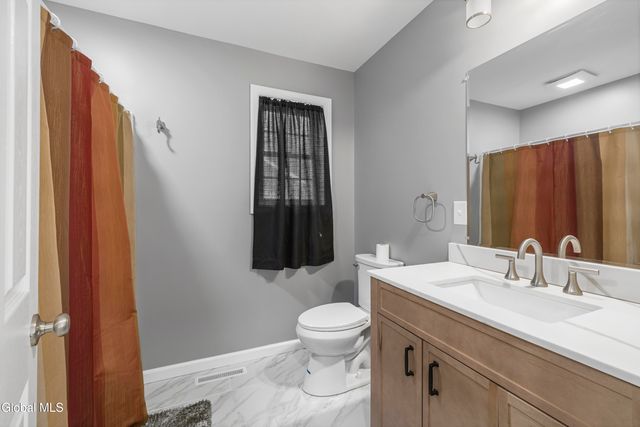 4 Alexander Way, Hudson Falls, NY 12839