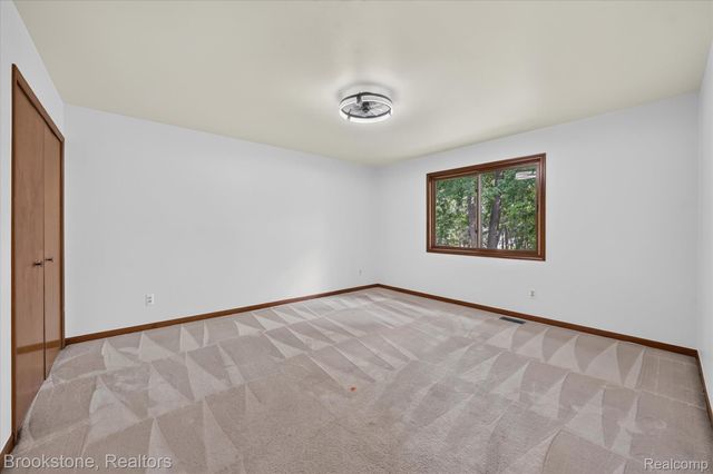 11390 Silverlake Court, Shelby Charter Township, MI 48317