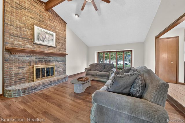 11390 Silverlake Court, Shelby Charter Township, MI 48317