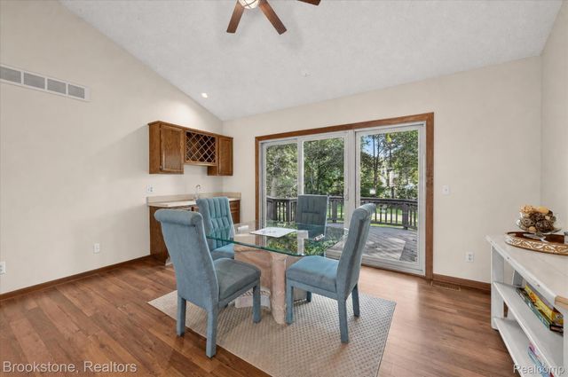 11390 Silverlake Court, Shelby Charter Township, MI 48317