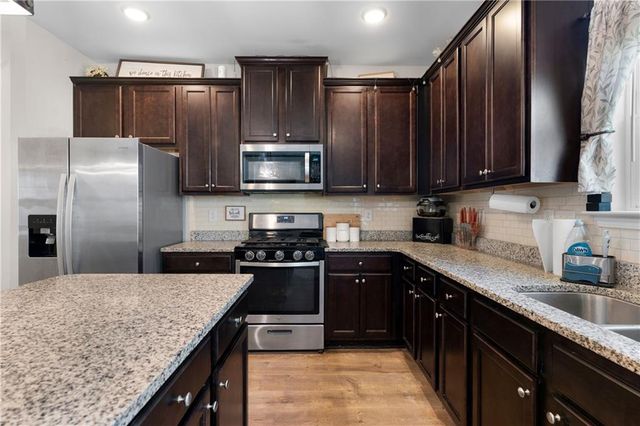 16 Colt Court, Adairsville, GA 30103