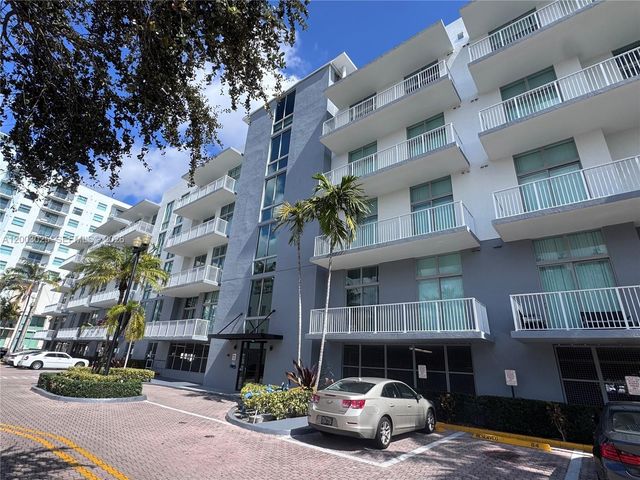 2100 Van Buren St 412, Hollywood, FL 33020