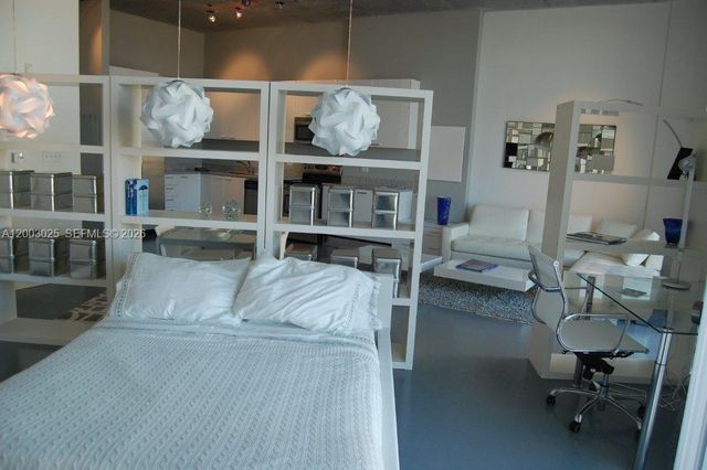 2100 Van Buren St 412, Hollywood, FL 33020