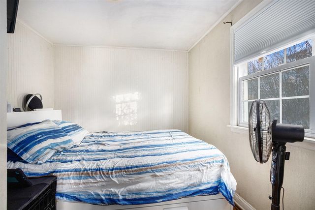 211 S St Joseph Avenue, Niles, MI 49120