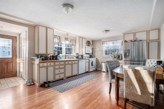 211 S St Joseph Avenue, Niles, MI 49120