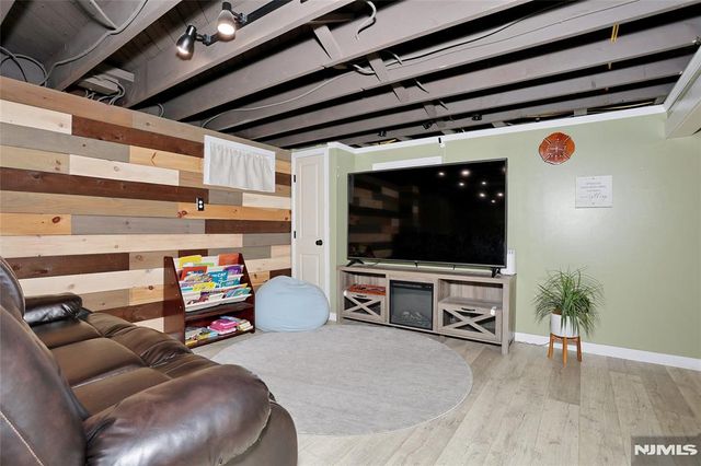 47 Franklin Avenue, Hasbrouck Heights, NJ 07604