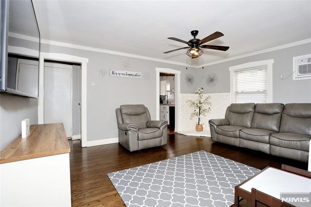 47 Franklin Avenue, Hasbrouck Heights, NJ 07604