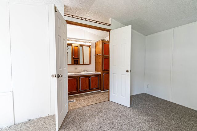 292 Bubble Loo Road, Cloverdale, IN 46120