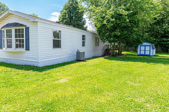 292 Bubble Loo Road, Cloverdale, IN 46120