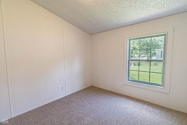 292 Bubble Loo Road, Cloverdale, IN 46120