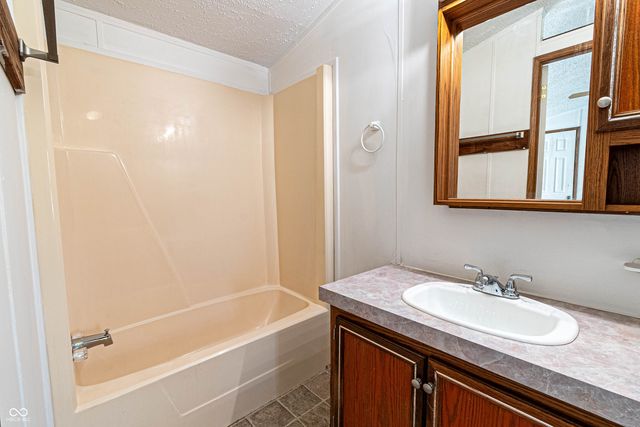 292 Bubble Loo Road, Cloverdale, IN 46120