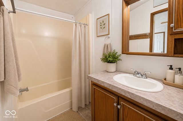 292 Bubble Loo Road, Cloverdale, IN 46120