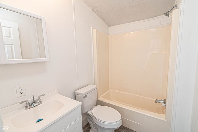 292 Bubble Loo Road, Cloverdale, IN 46120