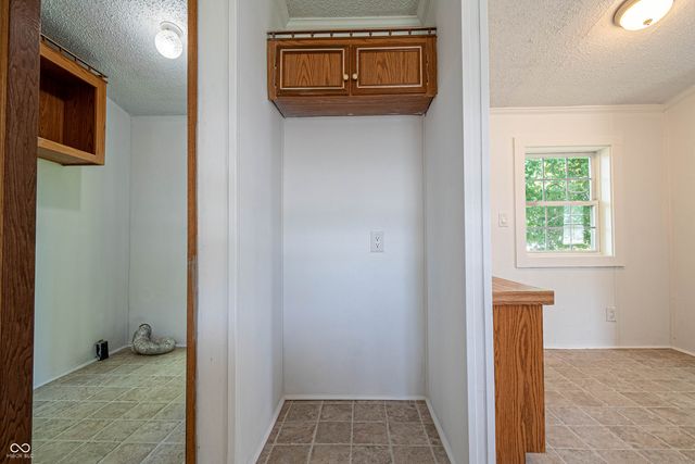 292 Bubble Loo Road, Cloverdale, IN 46120