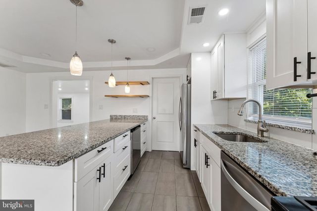 6906 KINGSTON DR, Temple Hills, MD 20748