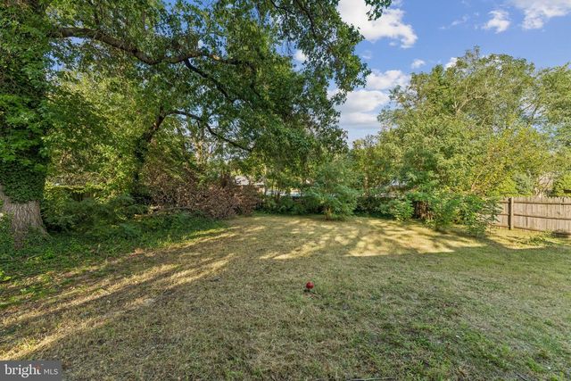 6906 KINGSTON DR, Temple Hills, MD 20748