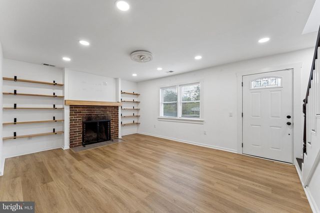 6906 KINGSTON DR, Temple Hills, MD 20748