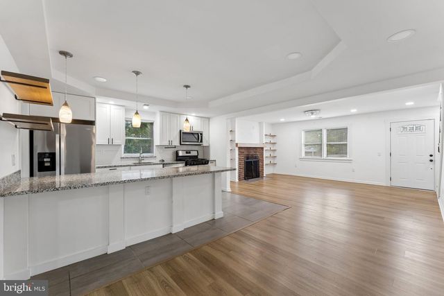 6906 KINGSTON DR, Temple Hills, MD 20748