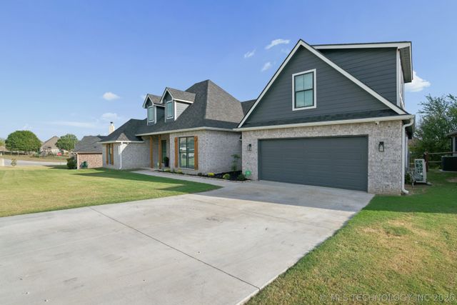 8460 Overlook Trail, Claremore, OK 74019