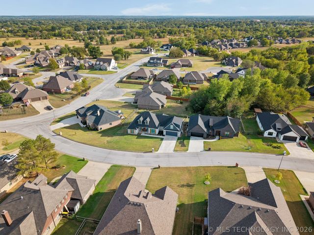 8460 Overlook Trail, Claremore, OK 74019