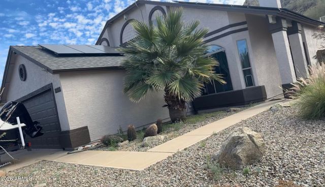 1711 E Behrend Drive, Phoenix, AZ 85024