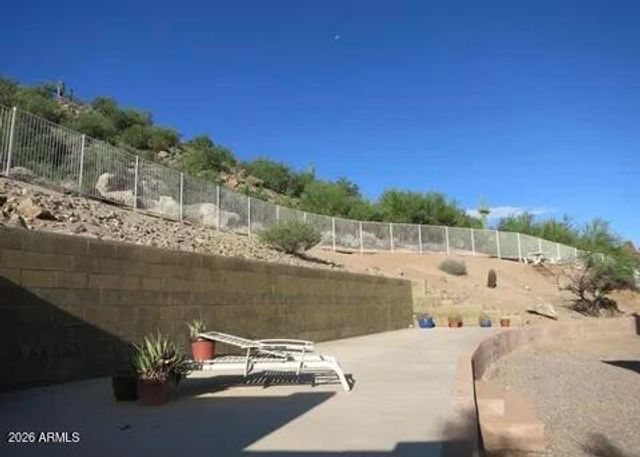 1711 E Behrend Drive, Phoenix, AZ 85024