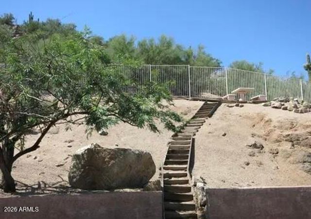 1711 E Behrend Drive, Phoenix, AZ 85024