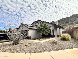 1711 E Behrend Drive, Phoenix, AZ 85024