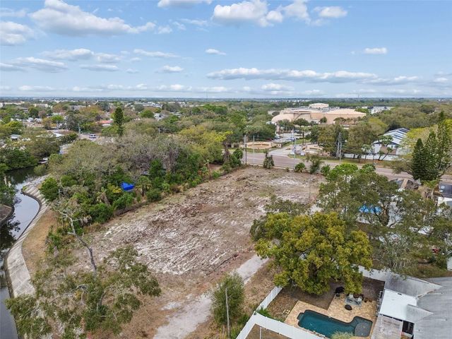 7378 54TH AVENUE N, St Petersburg, FL 33709